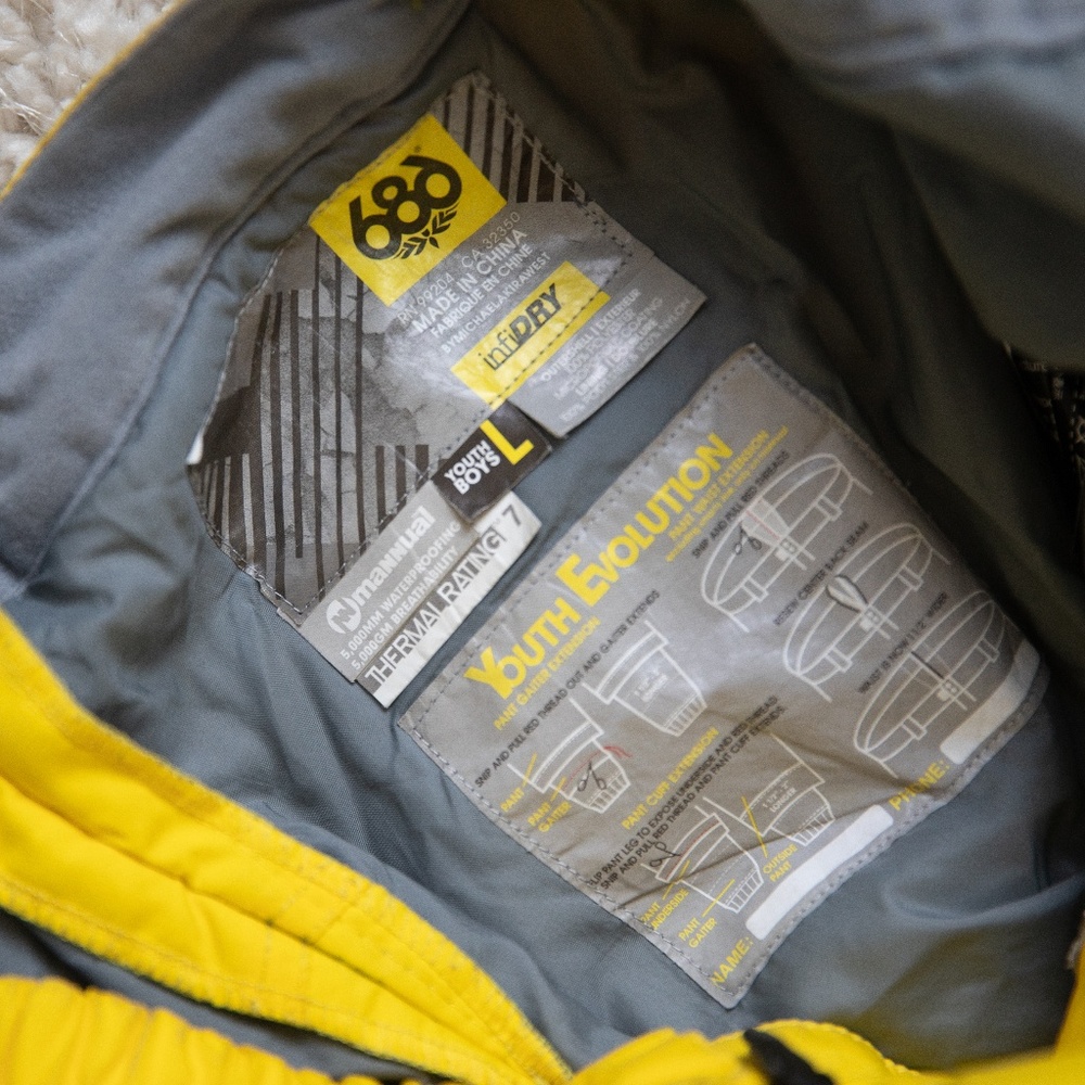686 Yellow Snowboarding pants